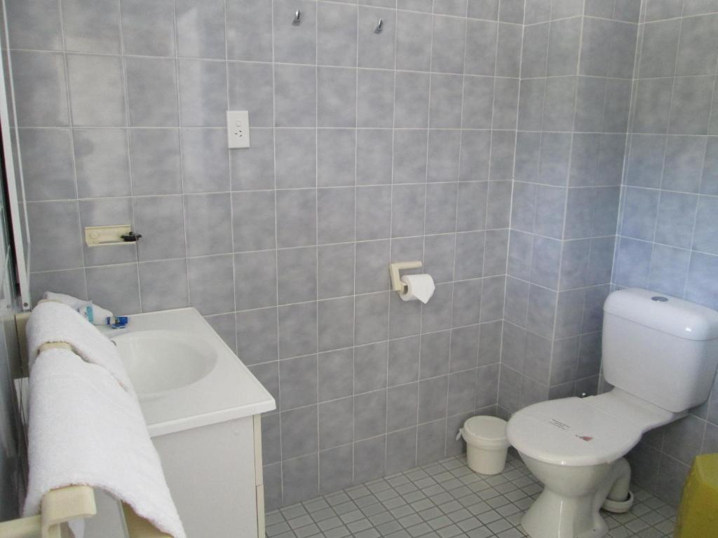 Hawks Nest Motel Room photo